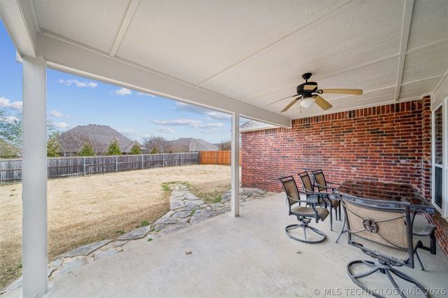 7316 E Knoxville Street, Broken Arrow, OK 74014