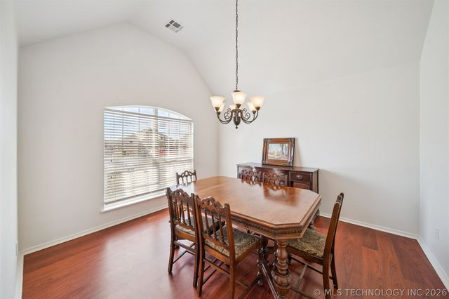 7316 E Knoxville Street, Broken Arrow, OK 74014