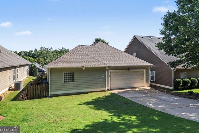 74 Medallion Park, Newnan, GA 30265