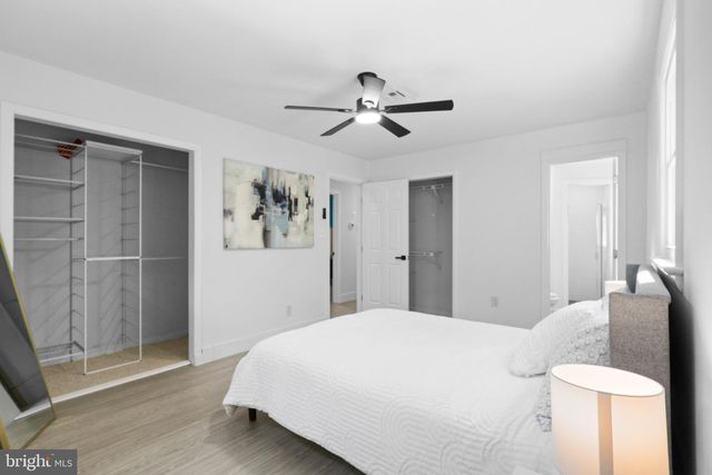 11929 WAPLES MILL RD, Oakton, VA 22124