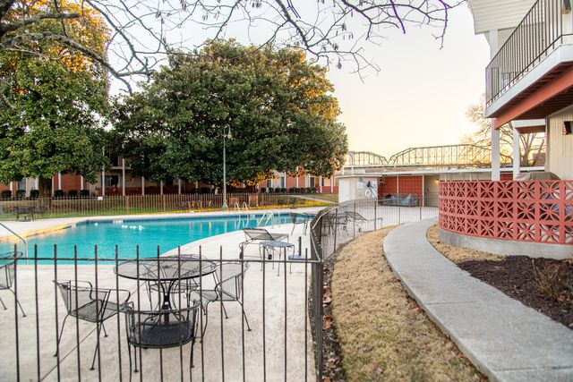 456 River Street, Chattanooga, TN 37405