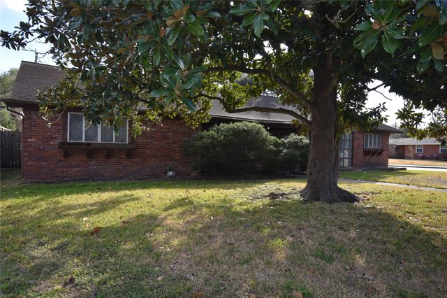 3647 Aberdeen Way, Houston, TX 77025