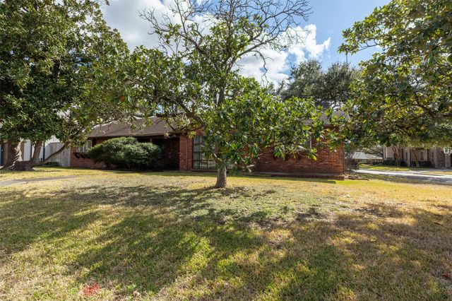 3647 Aberdeen Way, Houston, TX 77025