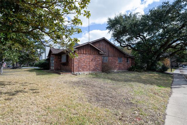 3647 Aberdeen Way, Houston, TX 77025