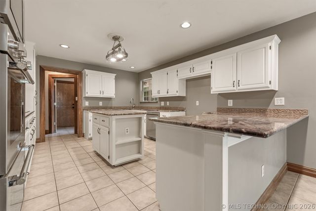 8401 Millwood Road, Broken Arrow, OK 74011