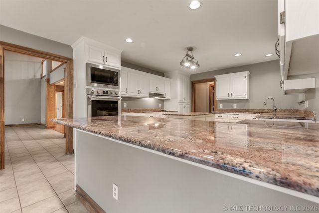 8401 Millwood Road, Broken Arrow, OK 74011