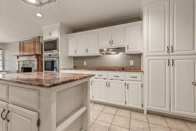8401 Millwood Road, Broken Arrow, OK 74011