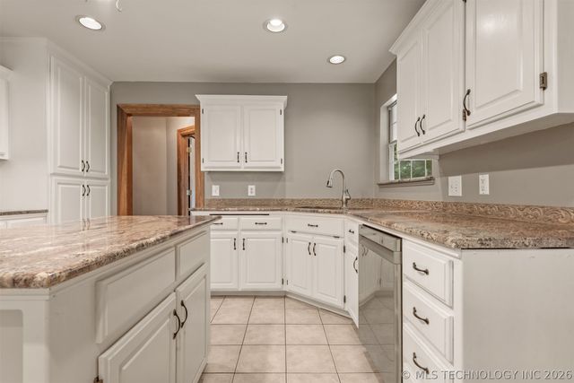 8401 Millwood Road, Broken Arrow, OK 74011