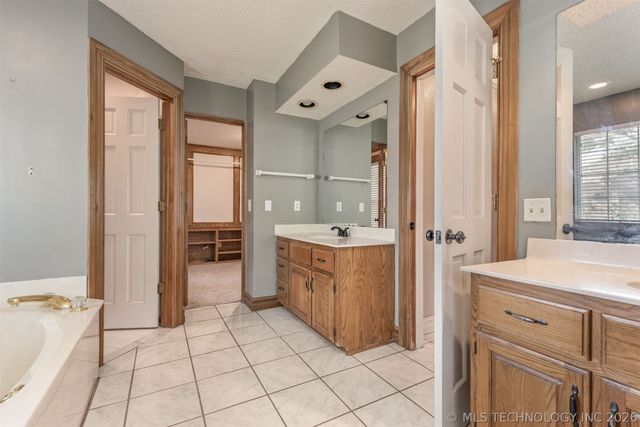 8401 Millwood Road, Broken Arrow, OK 74011