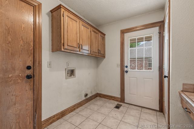 8401 Millwood Road, Broken Arrow, OK 74011