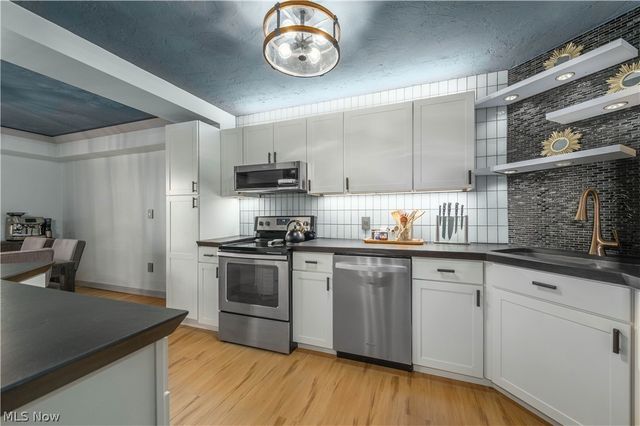 12550 Lake Avenue 201, Lakewood, OH 44107