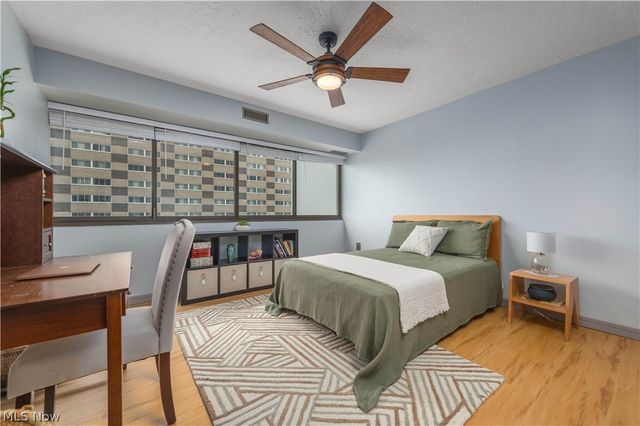 12550 Lake Avenue 201, Lakewood, OH 44107