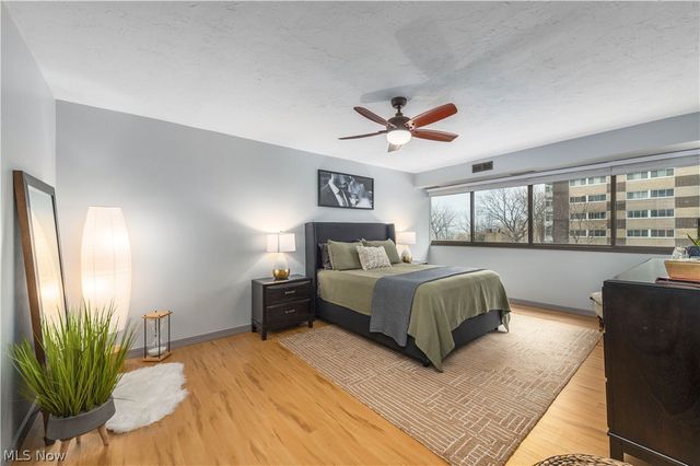 12550 Lake Avenue 201, Lakewood, OH 44107