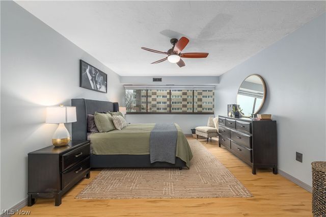 12550 Lake Avenue 201, Lakewood, OH 44107