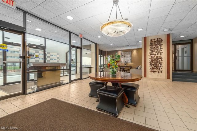 12550 Lake Avenue 201, Lakewood, OH 44107