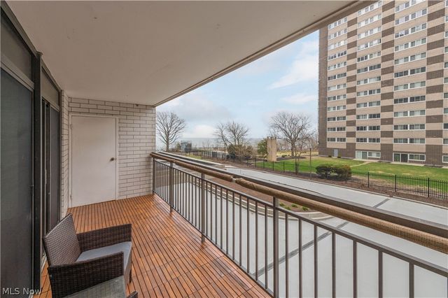 12550 Lake Avenue 201, Lakewood, OH 44107