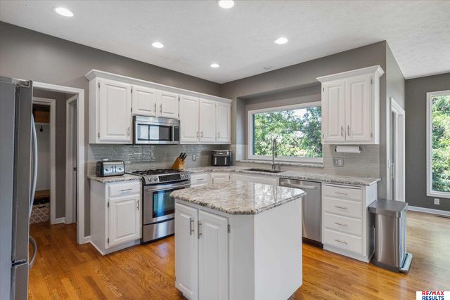 2107 S 181 Circle, Omaha, NE 68130