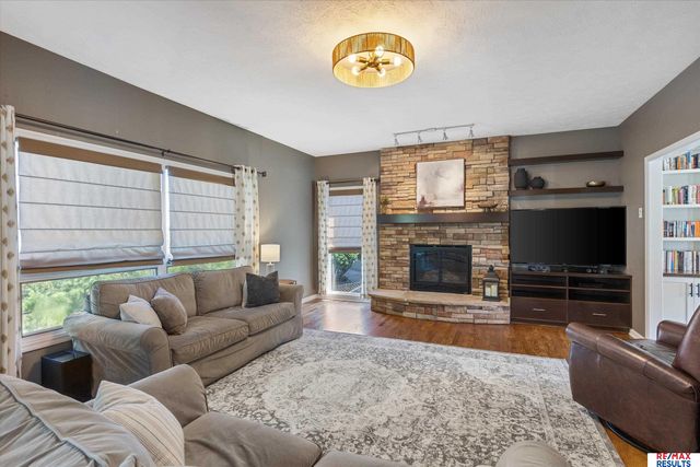 2107 S 181 Circle, Omaha, NE 68130