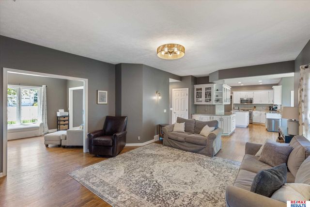 2107 S 181 Circle, Omaha, NE 68130