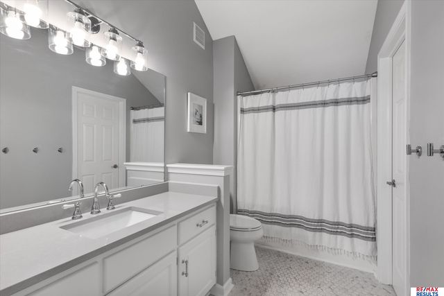 2107 S 181 Circle, Omaha, NE 68130