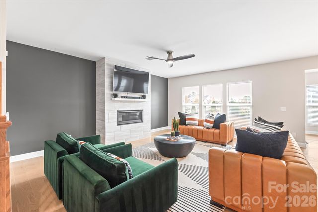 12205 Hollinhope Drive, Charlotte, NC 28278