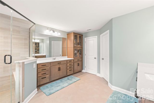 12205 Hollinhope Drive, Charlotte, NC 28278