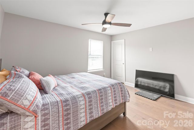 12205 Hollinhope Drive, Charlotte, NC 28278