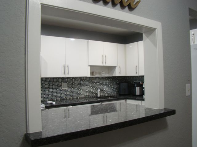 6934 NW 31st Avenue C-13, Fort Lauderdale, FL 33309