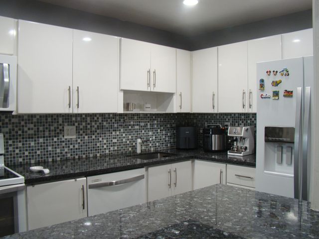 6934 NW 31st Avenue C-13, Fort Lauderdale, FL 33309