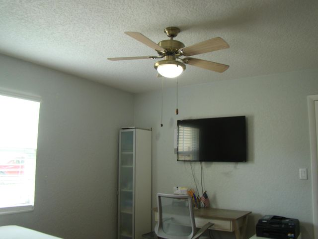 6934 NW 31st Avenue C-13, Fort Lauderdale, FL 33309