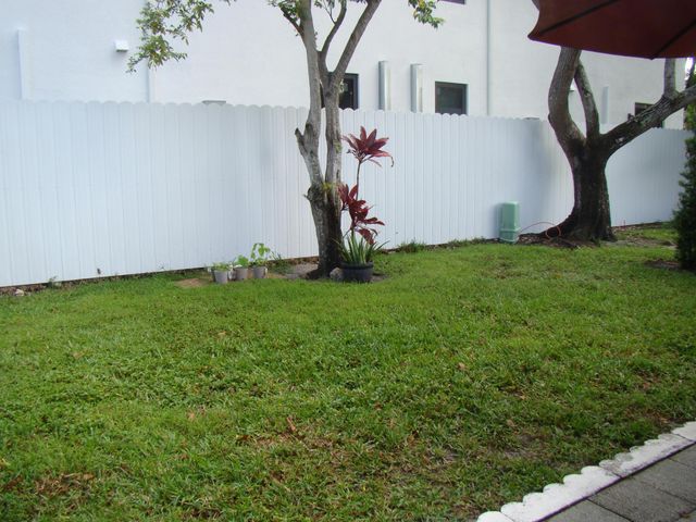 6934 NW 31st Avenue C-13, Fort Lauderdale, FL 33309