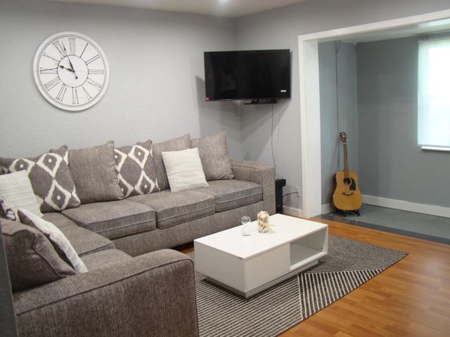 6934 NW 31st Avenue C-13, Fort Lauderdale, FL 33309