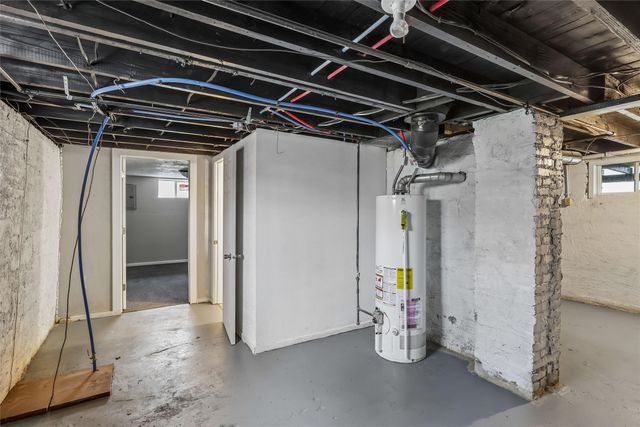 1929 Burson Street, Des Moines, IA 50316