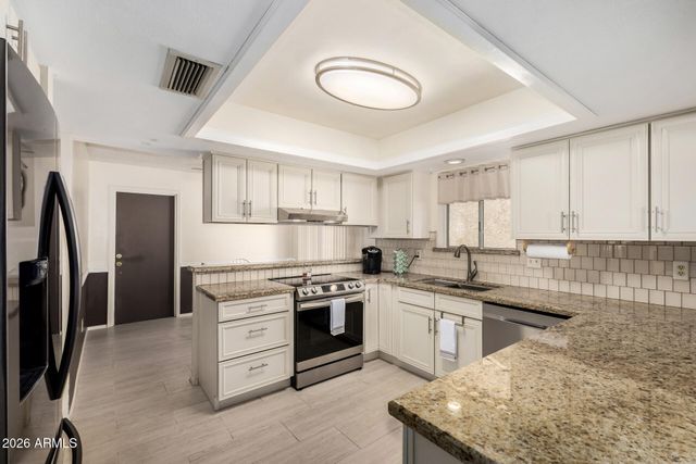 25807 S ONTARIO Drive, Sun Lakes, AZ 85248