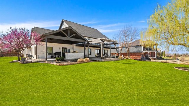 16808 Conifer Lane, Edmond, OK 73012