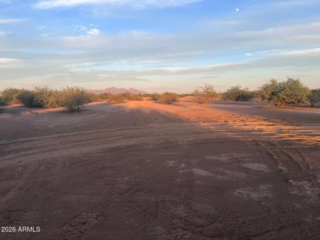 3737 W PACIFIC Drive 6, Eloy, AZ 85131