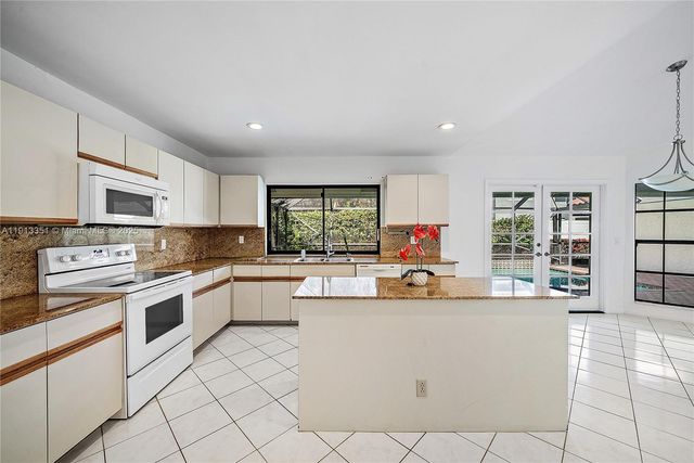 6005 Buena Vista Ct, Boca Raton, FL 33433