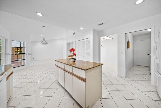 6005 Buena Vista Ct, Boca Raton, FL 33433