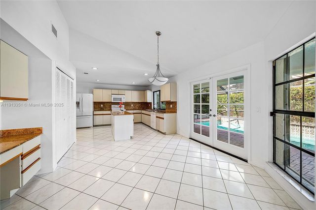 6005 Buena Vista Ct, Boca Raton, FL 33433