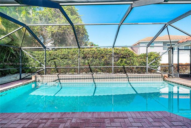 6005 Buena Vista Ct, Boca Raton, FL 33433