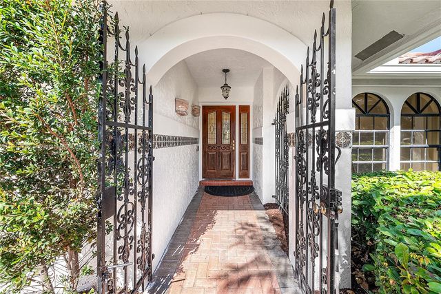 6005 Buena Vista Ct, Boca Raton, FL 33433