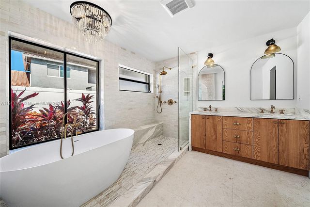 6005 Buena Vista Ct, Boca Raton, FL 33433