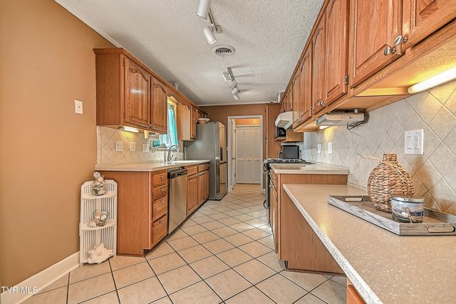 406 Circle Heights Drive, Greeneville, TN 37745