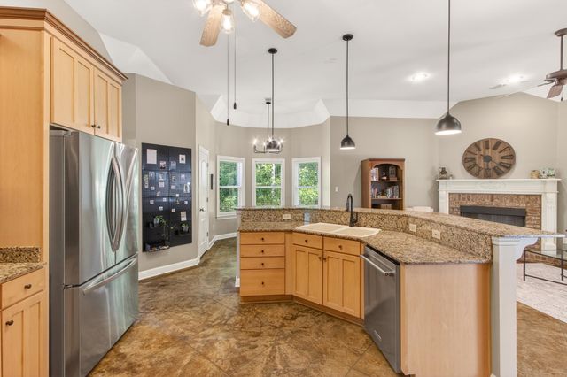 160 FAIR MEADOWS LN, Eads, TN 38028