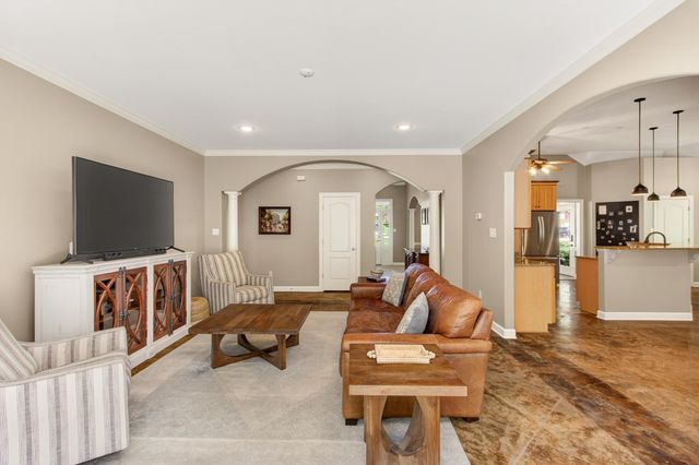160 FAIR MEADOWS LN, Eads, TN 38028
