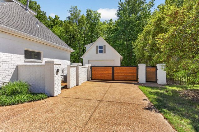 160 FAIR MEADOWS LN, Eads, TN 38028