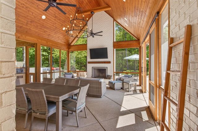 160 FAIR MEADOWS LN, Eads, TN 38028