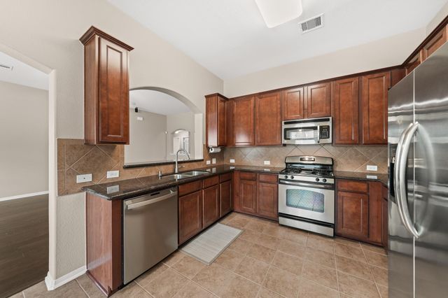 1804 Oakbranch Drive, Pearland, TX 77581