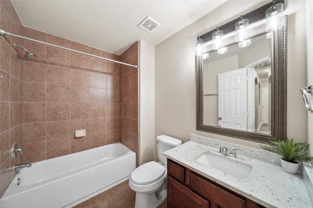 1804 Oakbranch Drive, Pearland, TX 77581