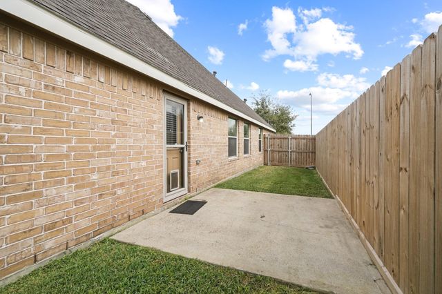 1804 Oakbranch Drive, Pearland, TX 77581